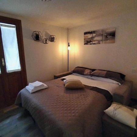 Appartamento Nonna Milde Assis Exterior foto